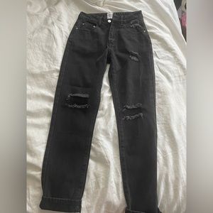 PRINCESS POLLY DISTRESSED JEANS NEVER WORN